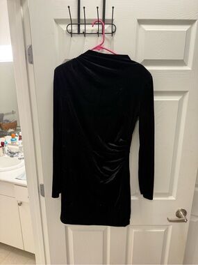H&M Black Velvet Long-Sleeve Mini Dress